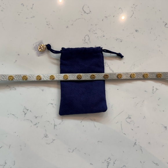 Tory Burch Wrap Around Silver Leather Bracelet.
Color: Silver - Picture 4 of 4